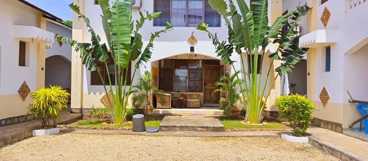 Simba Apartments Diani Beach Exterior photo