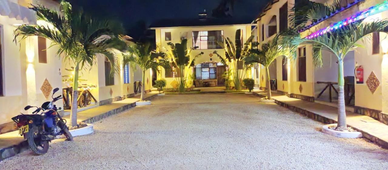 Simba Apartments Diani Beach Exterior photo