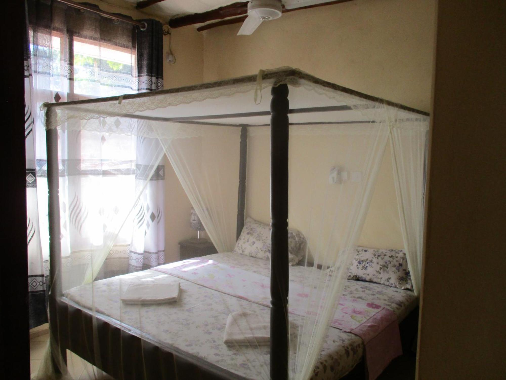 Simba Apartments Diani Beach Room photo